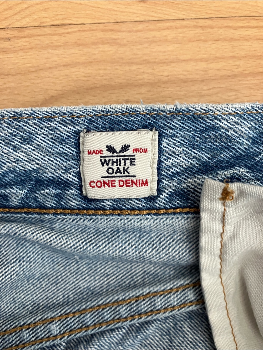 Rare Levi’s White Oak Cone Denim 501 Original Fit Jeans - Picture 6 of 9